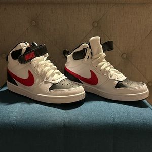 Nike Court Borough Mid 2